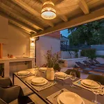 3 Bedroom Villa - Outdoor swimming pool