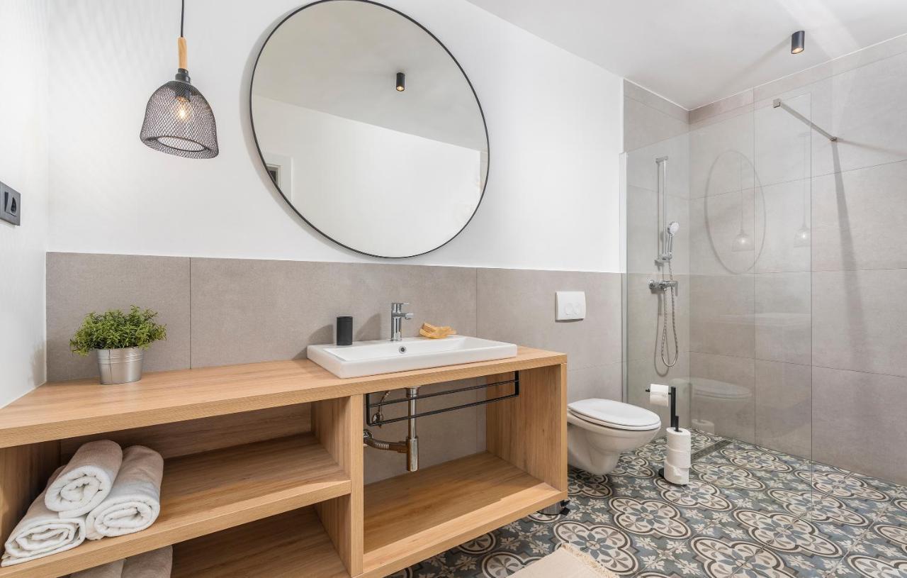 Stunning 3 Bedroom With Pool Villa *