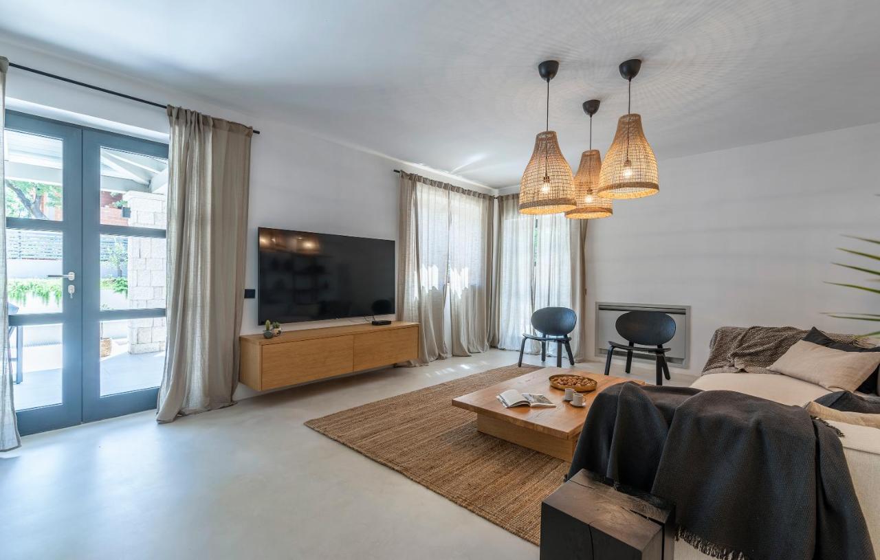 Stunning 3 Bedroom With Pool Villa Poreč