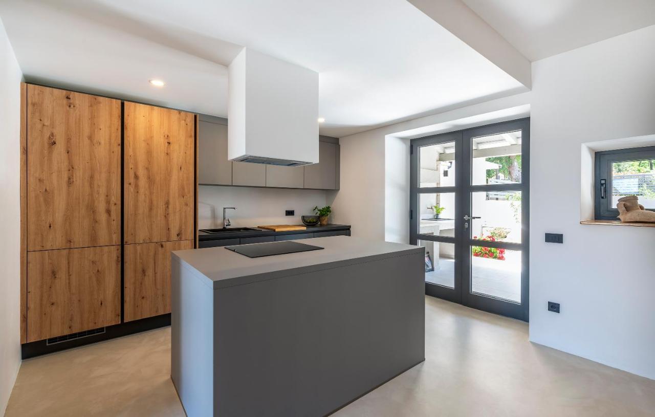 Stunning 3 Bedroom With Pool Poreč